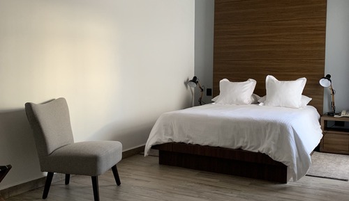 Standard Room, 1 Queen Bed