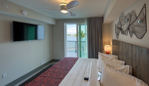 Suite, 2 Bedrooms ADA, Bay View