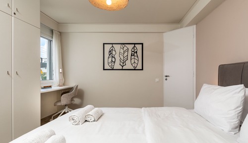 Two Bedroom Sea View Apartment With Garden