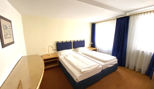 Apartment (05)