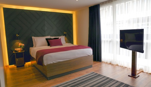 Suite, Terrace
