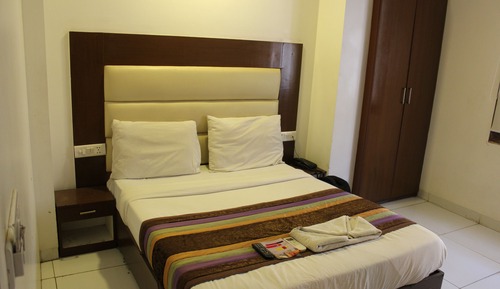 Deluxe Room, 1 King Bed