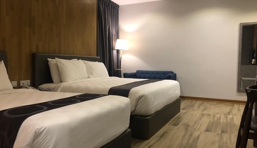 Deluxe Triple Room, City View