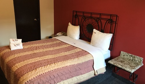 Classic Room, 1 Queen Bed