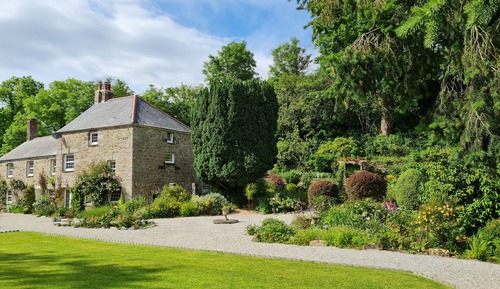 Deluxe Cottage, Ensuite, Garden View (The Hideaway)