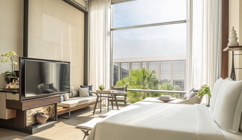 Deluxe Room, 1 King Bed (Palm Court)