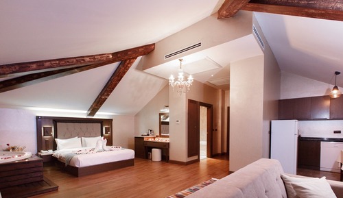 Deluxe Suite, Hot Tub, Lake View