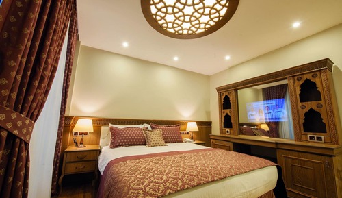 Standard Double or Twin Room (Single Use)