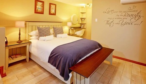 Superior Queen Room with Bath & Shower