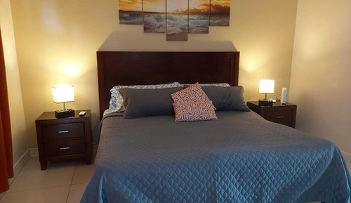 Deluxe Studio, 1 King Bed, Kitchen