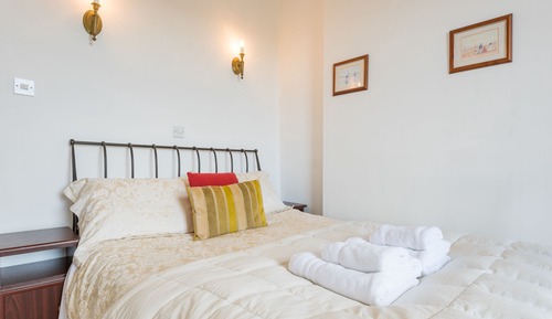 Double Room, Ensuite (Claife Heights)