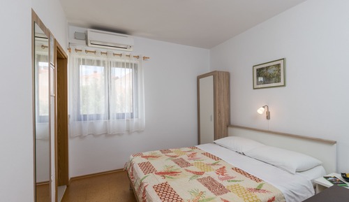 Basic Double Room, Garden View