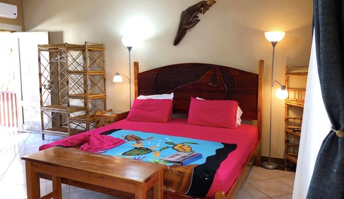 Comfort Loft, 1 King Bed, Pool View