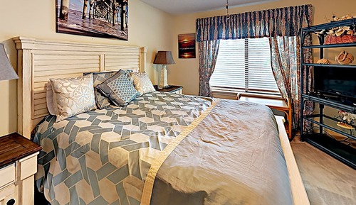 3 Bedroom Walk to Beach Condo