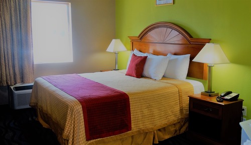 Room, 1 King Bed, Hot Tub, Non Smoking