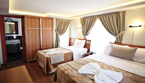 Triple Room