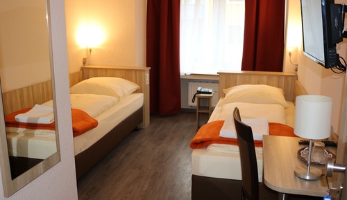 Standard Twin Room