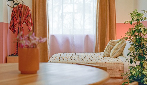 Room (Casitas)
