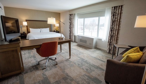 Studio, 1 King Bed, Accessible, Non Smoking (Hearing)
