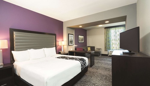 Deluxe Suite, 1 King Bed, Non Smoking