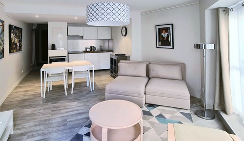 Deluxe Apartment
