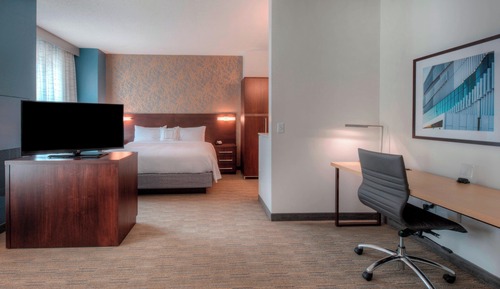 Studio Suite, 1 King Bed with Sofa bed, Non Smoking, Kitchenette