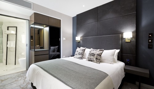 Standard Room, 1 King Bed