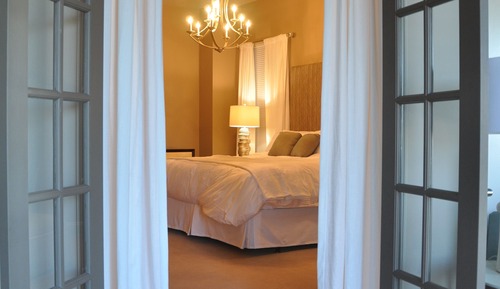 Suite, 1 King Bed with Sofa bed (Bluegrass Suite)