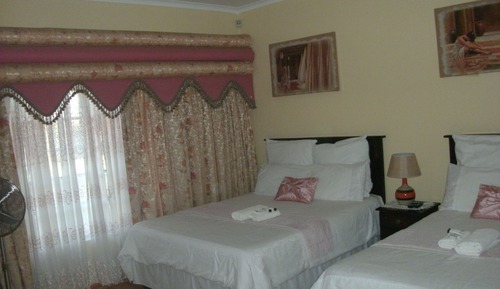 Room (Queen)