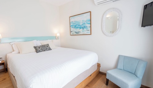 Suite One Bedroom - Silene