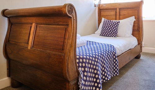 Basic Single Room, Ensuite