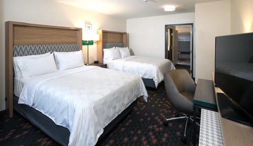Standard Room, 2 Queen Beds, Accessible Bathtub (Mobil, Tub)