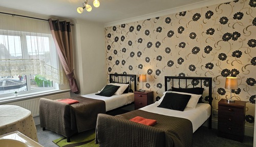 Basic Twin Room, 2 Twin Beds, Ensuite (2 singles beds - 106)