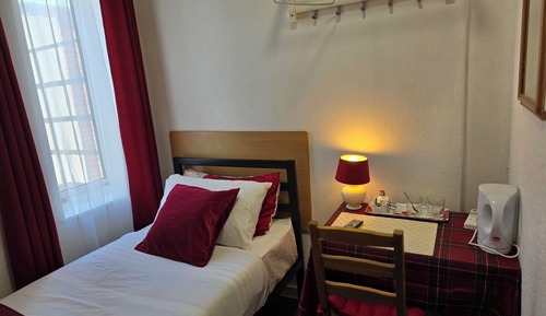 Basic Single Room, 1 Twin Bed, Ensuite (Single bed - 101)