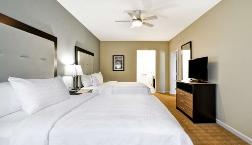 Suite, 2 Queen Beds, Accessible, Bathtub