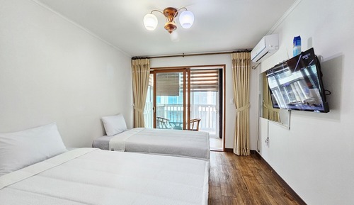 Standard Room (27 sqm)