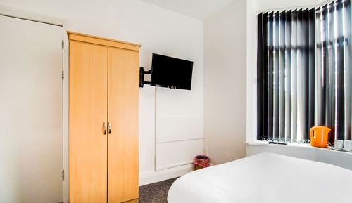 Standard Double Room, Shared Bathroom