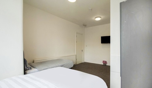 Standard Twin Room, Shared Bathroom