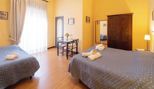 Family Quadruple Room, Annex Building (Via Donnalbina)