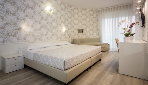 Triple Room, Balcony