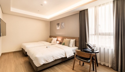 Standard Twin Room