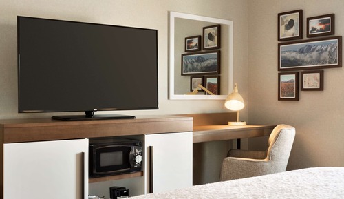 Room, 1 King Bed, Accessible (Hearing)