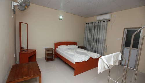 Deluxe Double Room, 1 Queen Bed, Non Smoking, Garden View