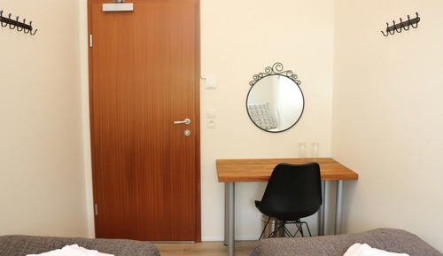 Basic Twin Room, Shared Bathroom (Fjallið)