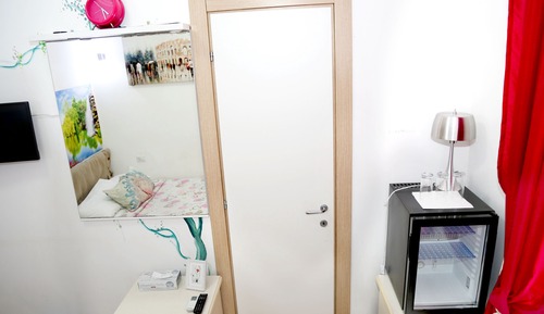 Family Room, Private Bathroom (103)