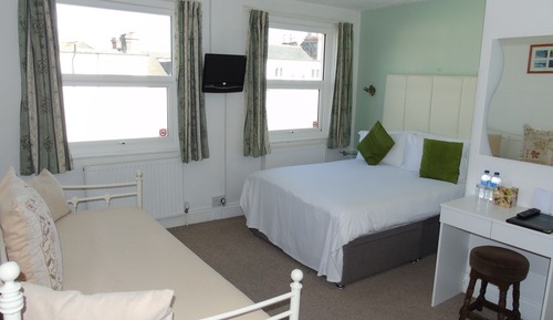 Family Room, Multiple Beds