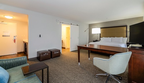 Studio, 1 King Bed, Accessible (Hearing)