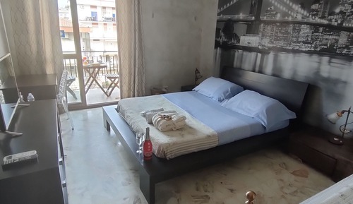 Triple Room (private bathroom not in room)