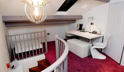 Suite, 3 Bedrooms