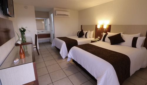 Junior Room, 2 Queen Beds